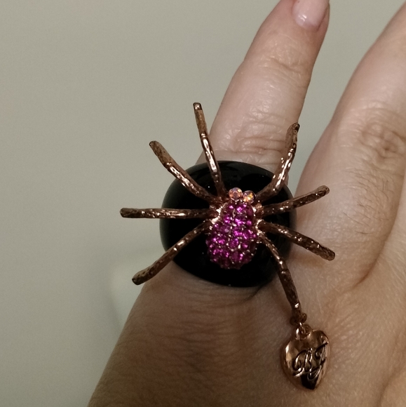 Betsy Johnson 🕷️ Spider Ring - Picture 2 of 3